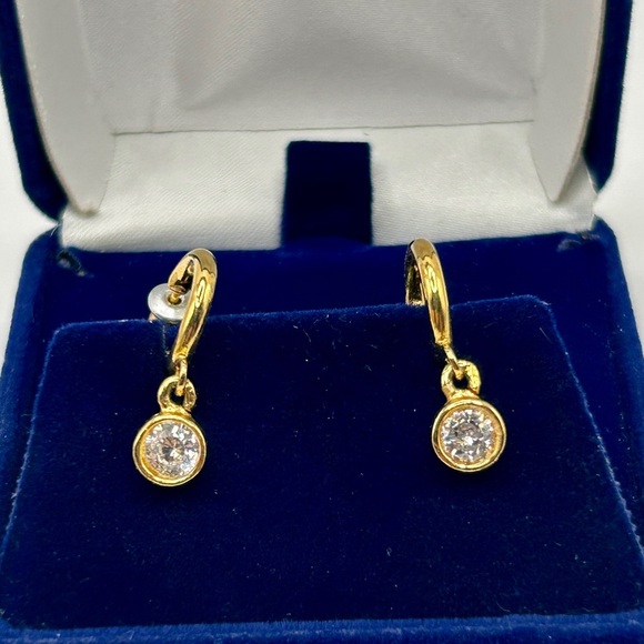 Gold Hoop Earrings with Crystal Drops​ - Picture 6 of 7